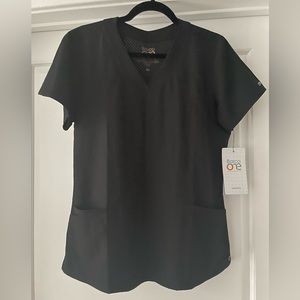 NWT 🏷️ Barco Black Scrubs Top Medium 🩺